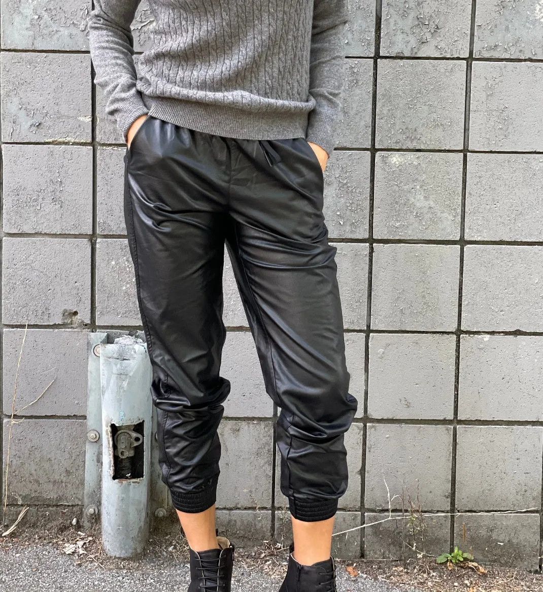 222063 Vegan Jogger