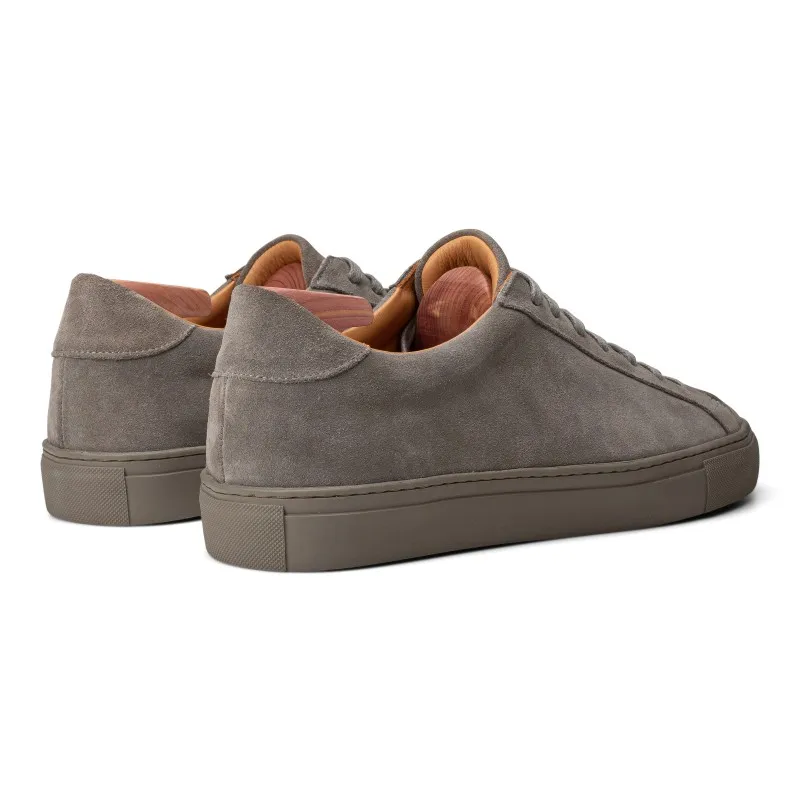 Skolyx Premium sneaker in grey suede with dark sole