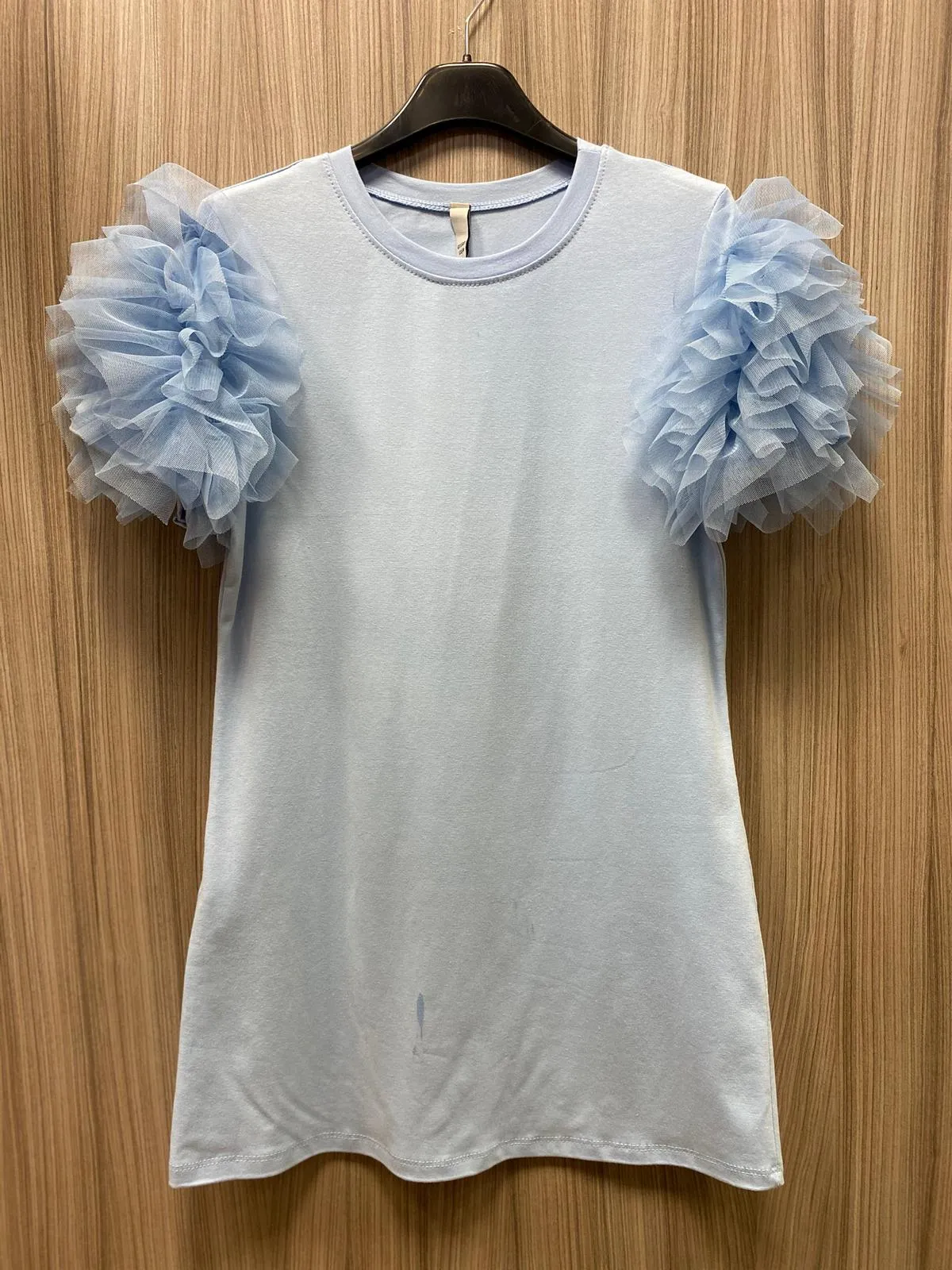 T-SHIRT CON MANICHE IN TULLE